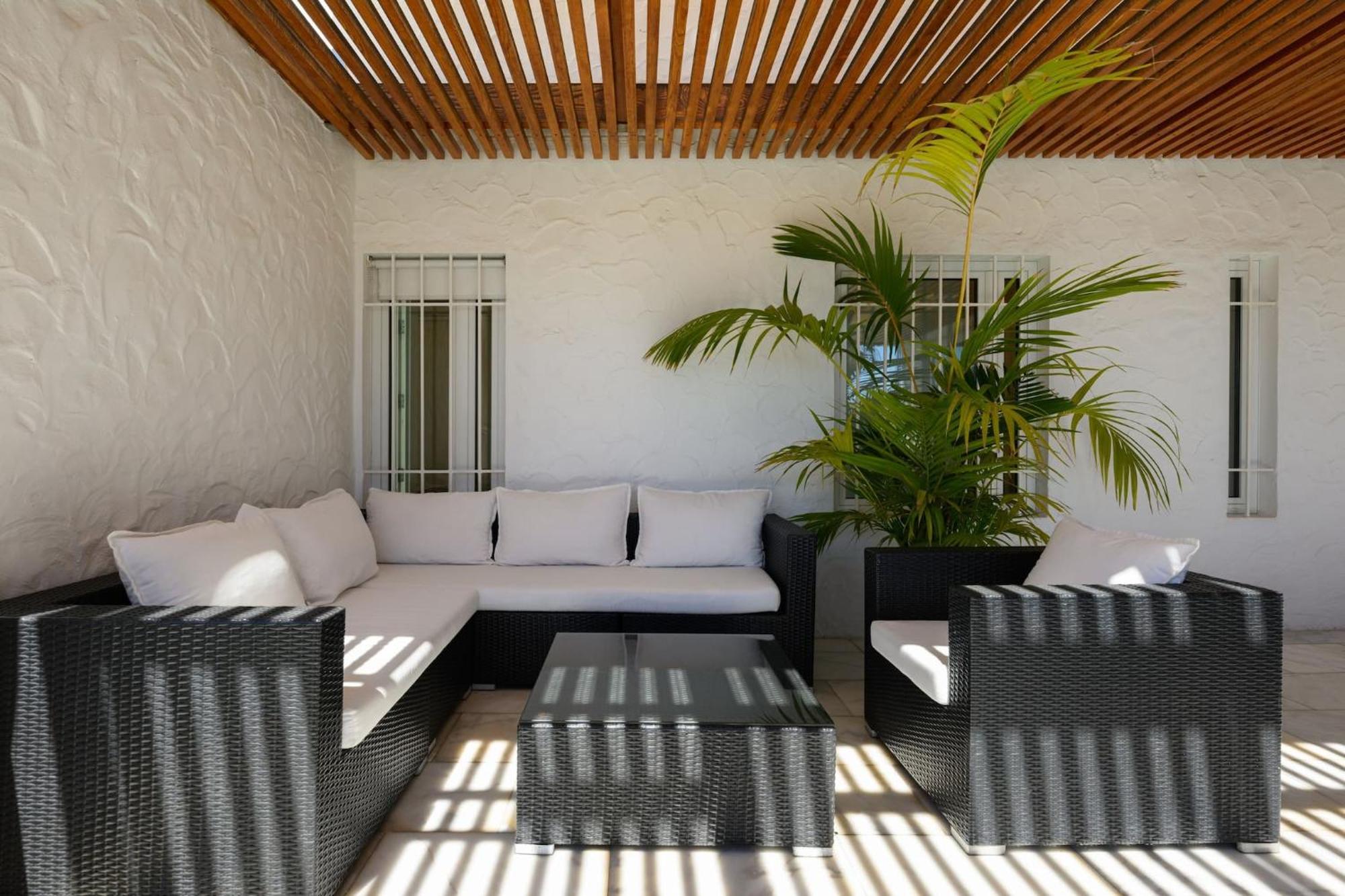 Farovela Suites Pasito Blanco Exterior photo