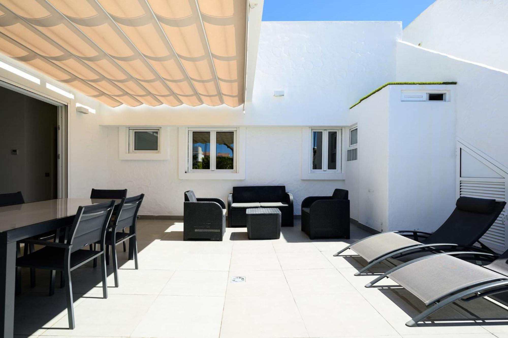 Farovela Suites Pasito Blanco Exterior photo